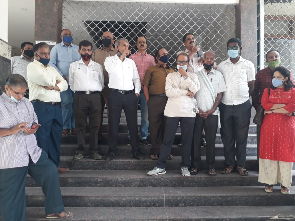 InsuranceStrike's tweet image. Protests from all over the country!
#insurers_on_strike
#stop_selling_india 
#InsuranceStrikeAgainstPrivatisation 
#InsuranceStrike