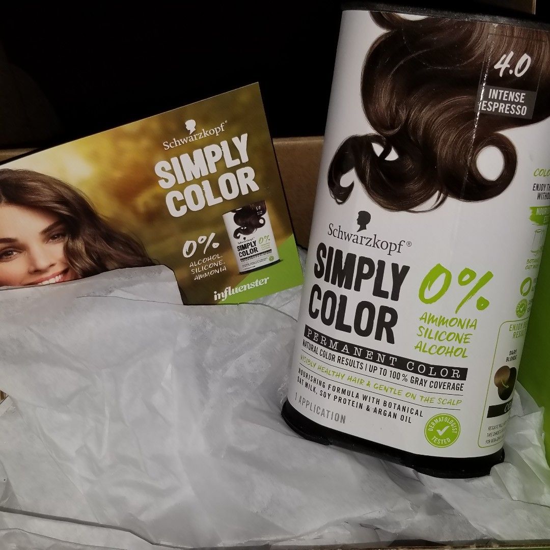 MrsVincent1st's tweet photo. Received this product today to review for my honest review. Cannot wait to try it out and see if it covers some of my new gray hairs sprouting through. 👵 #influenster https://t.co/dM102DHhAj https://t.co/5KrE8TqmT2