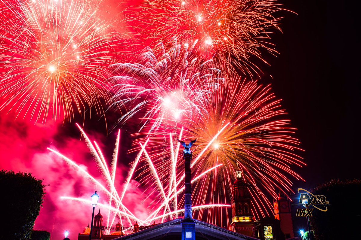 Cuando hay un gran espectáculo de fuegos artificiales, no es importante incluso si implica un campeonato mundial para Mexico. Pero si hay un accidente si es noticia. #noComprendo