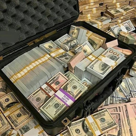 One_Side_of's tweet image. Money chooses what clothes you wear, which store to go to, which groceries to buy, which house to live in, which school to teach children.
#followback  #airdrop #bitcoinminer #ETH #freetoken #ВзаимныйФолловинг #ВзаимноЧитаю #ВзаимнаяПодписка #跟着我