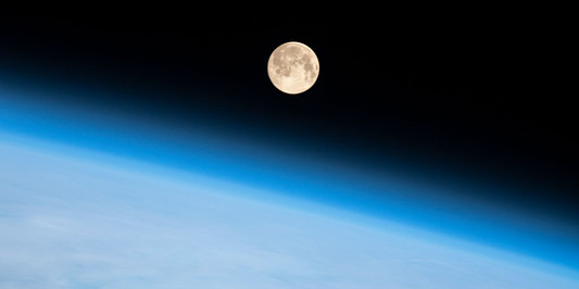 NASA's tweet photo. STARTING IN 1 HOUR: From “What is commercial space?” to “How will humanity explore the Moon and Mars?” — Join @NASAHistory for a discussion on the transformation of the space industry in this 3-day virtual symposium: https://t.co/GxvcqdCiA1 https://t.co/TU6YaVkAgp