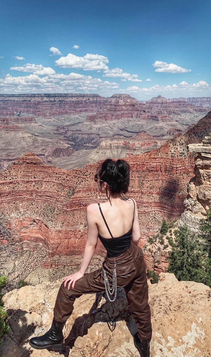 MyBeauDes's tweet photo. My friend Jessica Ting at the Grand Canyon USA 🇺🇸 https://t.co/ywttyCcWDM