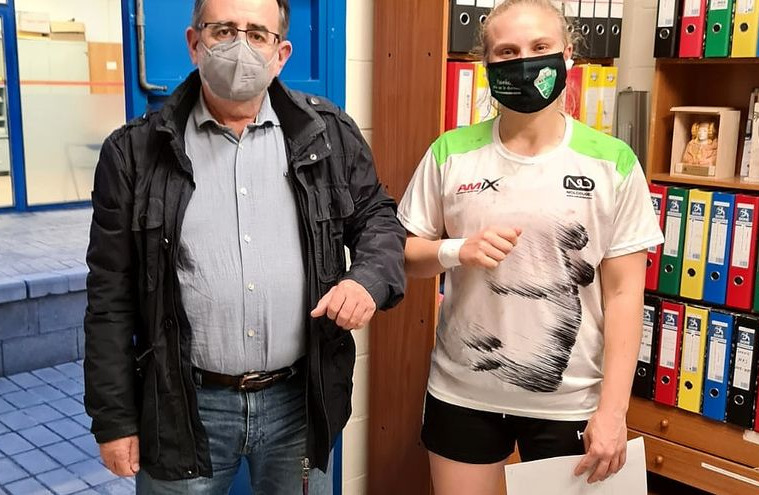 #VNews📰 | El <a href="/cbm_elche/">Atticgo Balonmano Elche</a> renueva a Katia Zhukova

👉 La pivote se suma a las renovaciones de Joaquín Rocamora, Ivet Musons, Lysa Tchapchet, Nicole Morales y Joana Bolling

📝:bit.ly/3vCGLk0