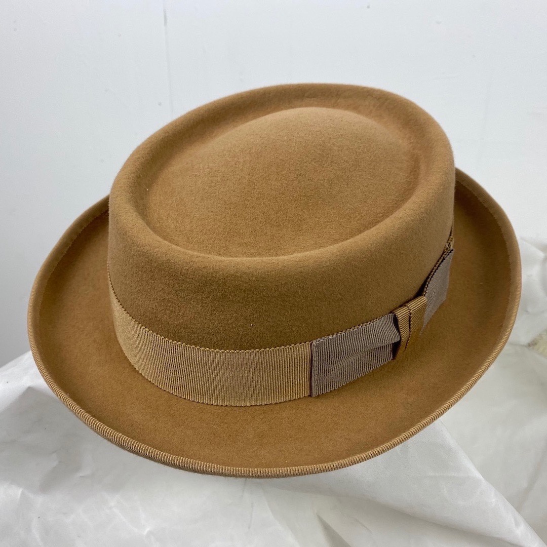 billyboyhats's tweet photo. Does the Cosham style take your fancy? A classic Lo Pie hat in Brown fur felt trimmed with Tan ribbon, Tan and Mink bow. Part of our new handcrafted Ready-To-Wear range.
https://t.co/lc0TZXRPjj
#hatmaker #handmadehat #hatmakers #customhat #porkpiehat #felthat #bespokehats #hats https://t.co/xfxotrJoiw