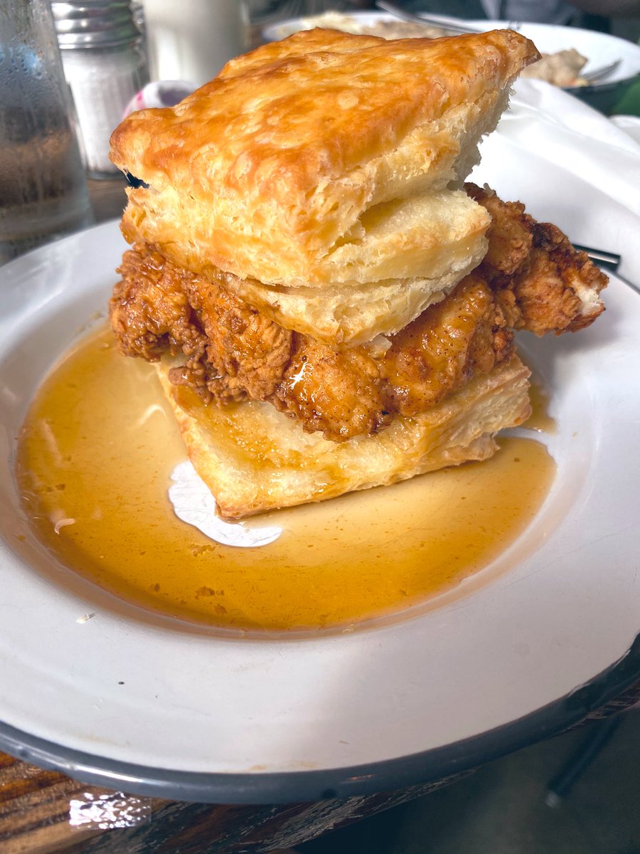 Amber Fields tweet media