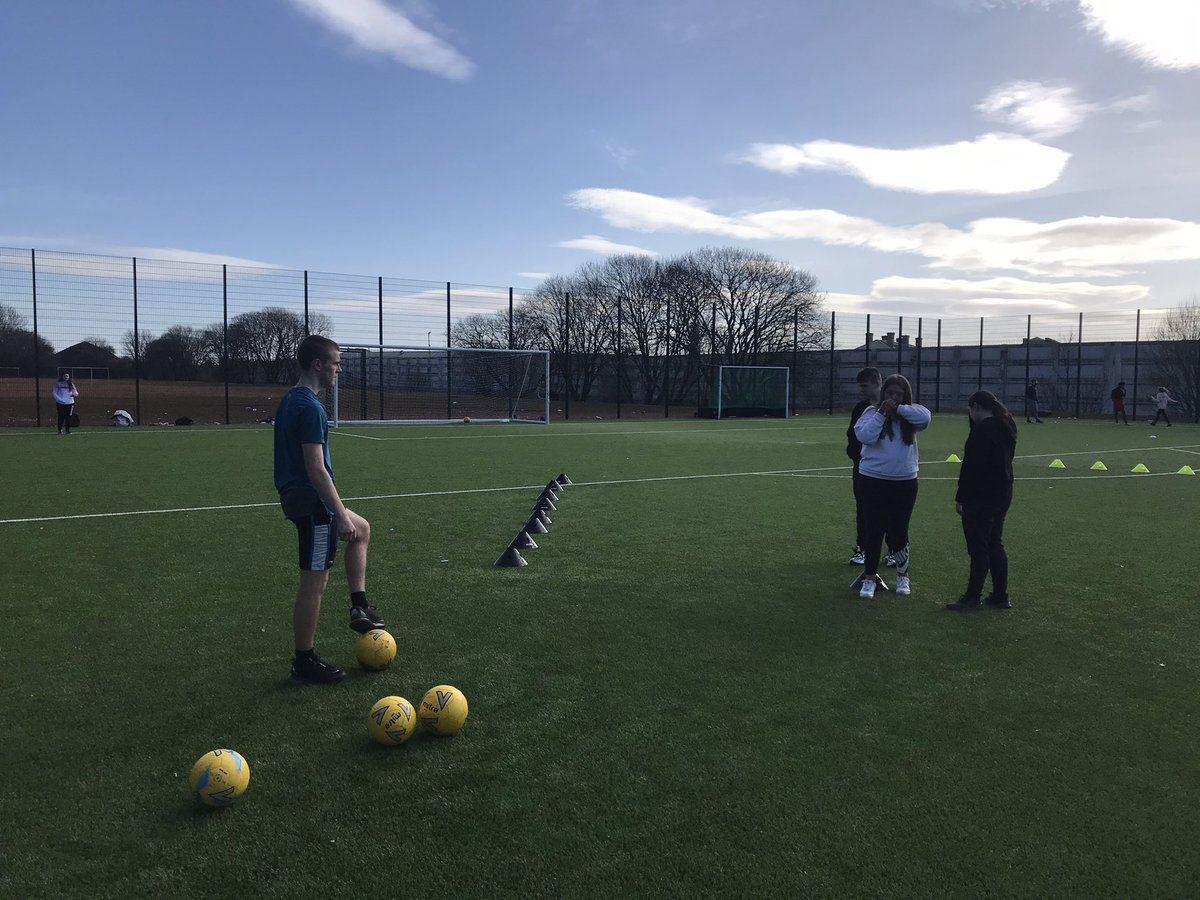 fraser_active's tweet photo. Delighted to welcome back our S3  Pupils to Smithycroft for lots of fun physical activities! 👍

- Athletics 🏃‍♀️🏃‍♂️

- Fitness 🏃‍♀️🏋️🏃‍♂️

- Football ⚽️

- Tennis 🎾 

17 Past &amp; Present Smithy Sports Leaders &amp; YA’s delivering all the activities! 👏💪 @Woodcock11 @SmithycroftPE https://t.co/NKp4F09kyH