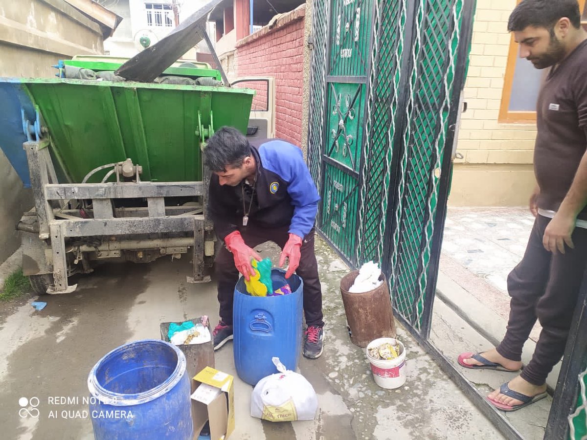 SMC_Srinagar's tweet photo. Door to door segregated waste collection. #LITTERFREE #BINFREE #SRINAGAR
@SwachhBharatGov @diprjk https://t.co/XlVAi8xopx