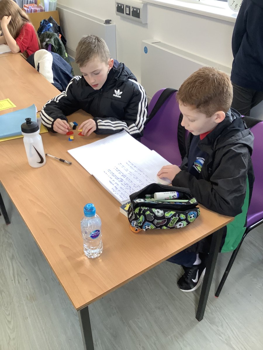 Hendrefoilan's tweet photo. Writing algorithms for their partner to follow. Were they good enough or do they need debugging? #hdfpy5 #hdfpscitech https://t.co/qPW3uzkFEa