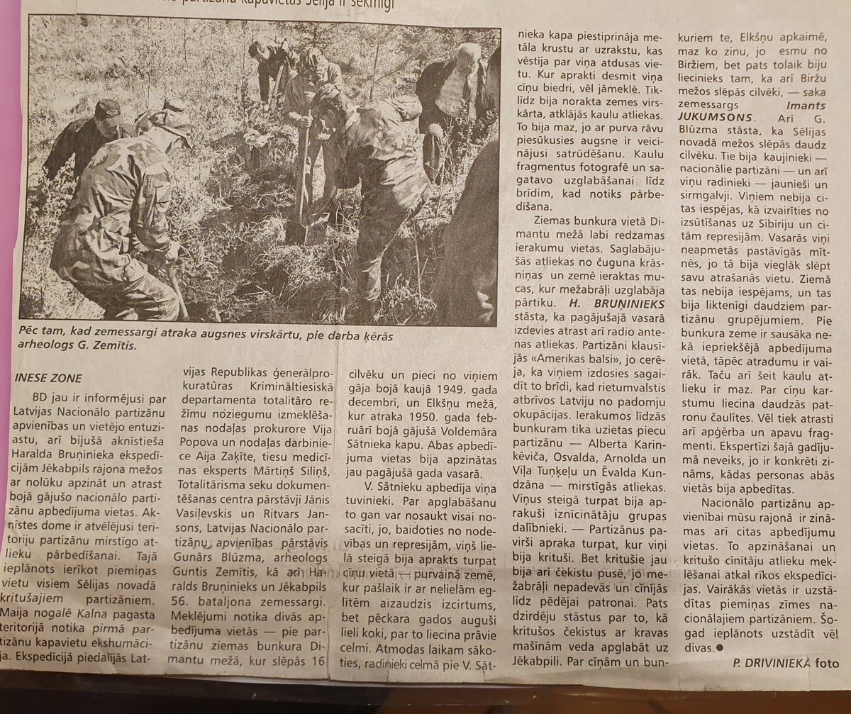 Šīs dienas diskusijā par nacionālo pretestības kustību (skat.iepriekšējo tvitu) Zigmārs Turčinskis minēja nac. partizānus, kuru mirstīgās atliekas guļ purvos. Vienu tādu pirms dažiem gadiem izcēlām no purva Sēlijā. Pieci gulēja uz izšauto patronu čaulītēm pie bunkura Elkšņu mežā