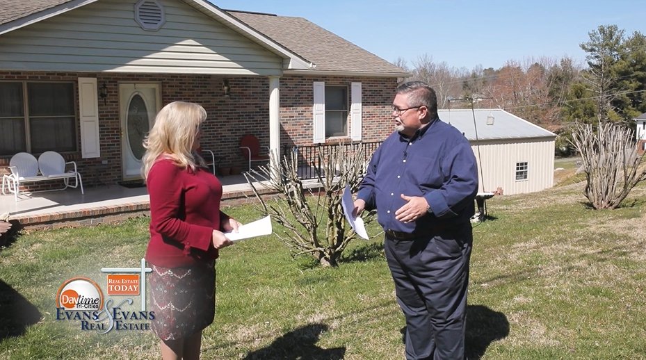 DaytimeTricities (@daytimetri) on Twitter photo Real Estate Today: Touring a home with scenic views in Johnson City with Evans & Evans Real Estate
.
.
Full segment with <a href="/ChrisDaytimeTri/">Chris McIntosh</a> on WJHL.com here: wjhl.com/daytime-tri-ci… Real Estate Today: Touring a home with scenic views in Johnson City with Evans & Evans Real Estate
.
.
Full segment with <a href="/ChrisDaytimeTri/">Chris McIntosh</a> on WJHL.com here: wjhl.com/daytime-tri-ci…
