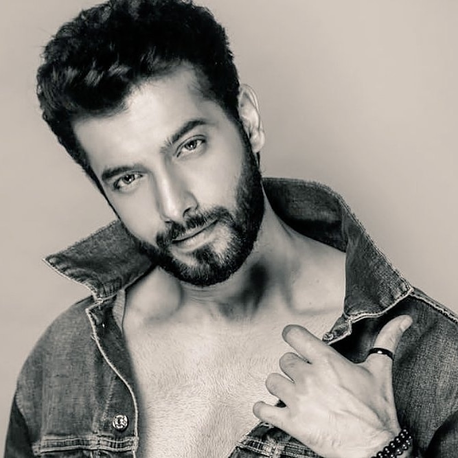 RakhikumariKum1's tweet photo. I nominate for This DAPPER DUDE #Sharadmalhotra 

#Bestactor #MostPopular #IconicStylishMan

#veeranshusinghania #cheel in naagin5. 

#iconicgoldawards2021 #IconicGoldAwards #BLAwards2021 @bollywood_life https://t.co/dBXFmbcjDM
