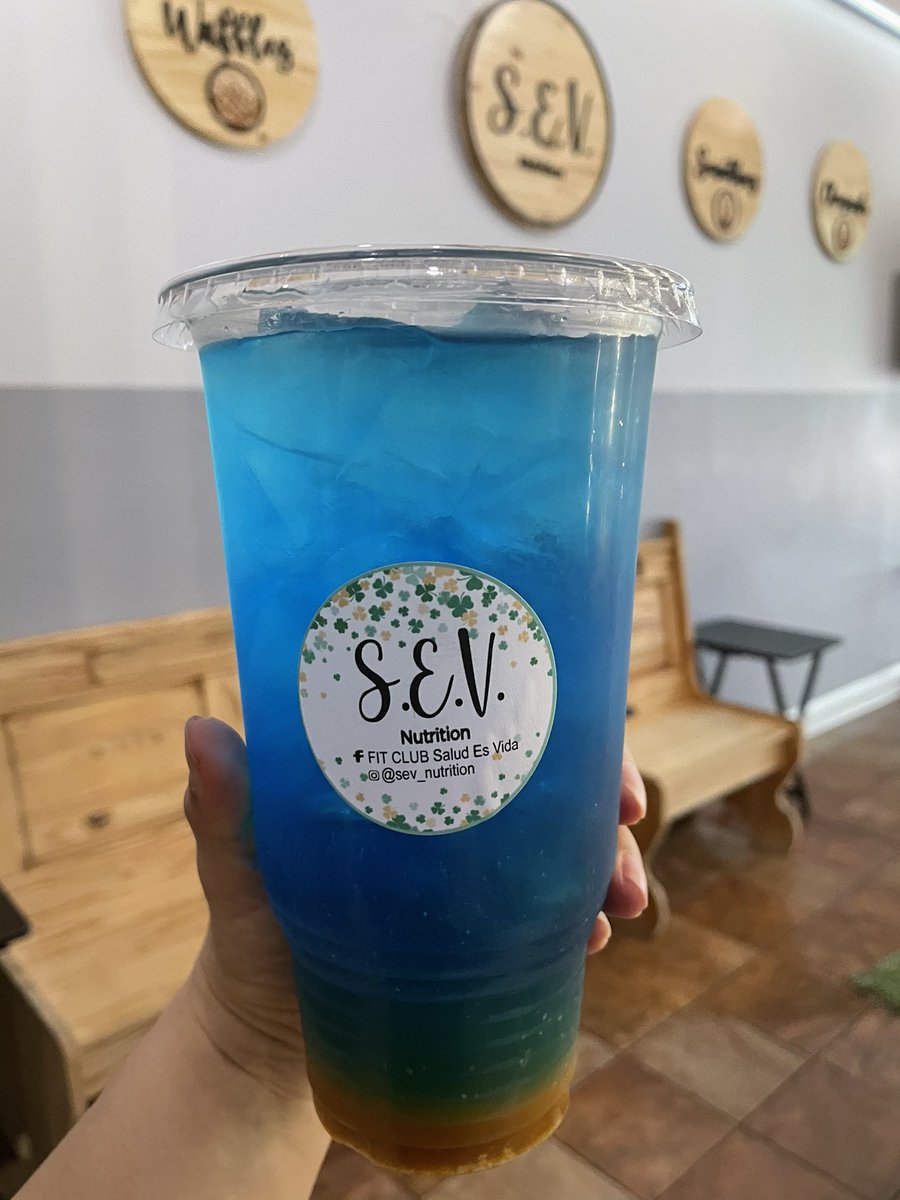 01KAROLA's tweet photo. Refrescante Lago Azul en 9710 Franklin Av 

Franklin Park Illinois 60131 https://t.co/xkV7HxTJtW