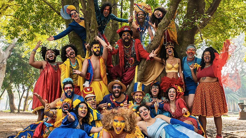 É daqui a pouco! Às 21h na 107.7 <a href="/FM_Cultura/">FM Cultura - 107.7</a> ou em fmcultura.com.br, ou pelo  app p/ Android para ouvir o #lampejamúsica com a participação do <a href="/blocodalaje/">Bloco da Laje</a> 💛❤️💙 Diego Machado fala sobre “O que Tu Tem Cidadão”, faixa que conta com a participação da #FranciscoElHombre.