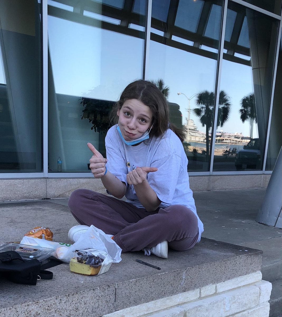 MichaelBettenh1's tweet image. The Dawgs have arrived in Corpus for state! And everyone made weight! Happy much? @PowerliftingMhs  @AthleticsMisd @MidlandHighVB @MaryKate_CBS7 @ErinReynoldsTV @TxHSPWL