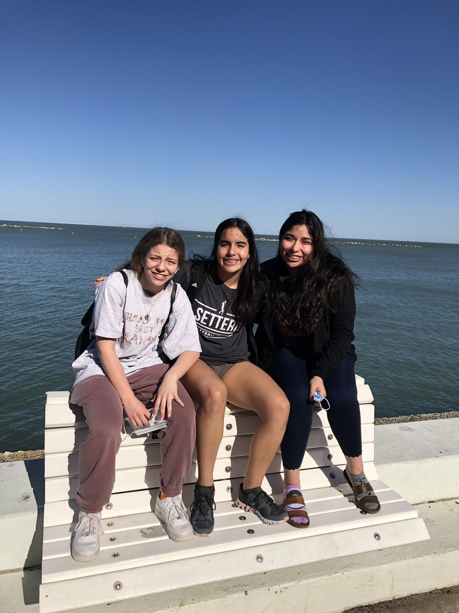 MichaelBettenh1's tweet image. The Dawgs have arrived in Corpus for state! And everyone made weight! Happy much? @PowerliftingMhs  @AthleticsMisd @MidlandHighVB @MaryKate_CBS7 @ErinReynoldsTV @TxHSPWL