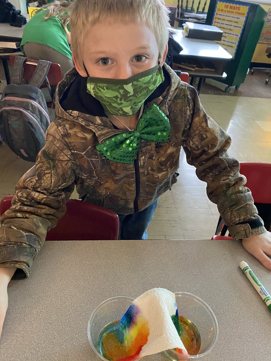 WhitHilbert's tweet photo. Growing rainbows for St. Patrick’s Day ☘️ #BeADragonSGEL @steph_evelsizer https://t.co/5UCagkeO1c