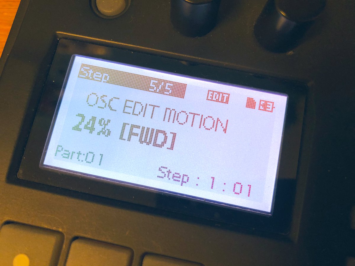 uneuneeeee's tweet photo. #electribe2Sampler 「OSC EDIT MOTION」やり方わかった。
■スライスしない。
■まずは C 04 で打込む。
■ (※重要※)一度 EDITツマミをモーションRecしないと有効にならない。
■Off に設定したステップは直前のステップの値を引継ぐ。
■Pitch変えても発音位置は影響無いが尺が変わるので注意。 https://t.co/faRsDCH4c4