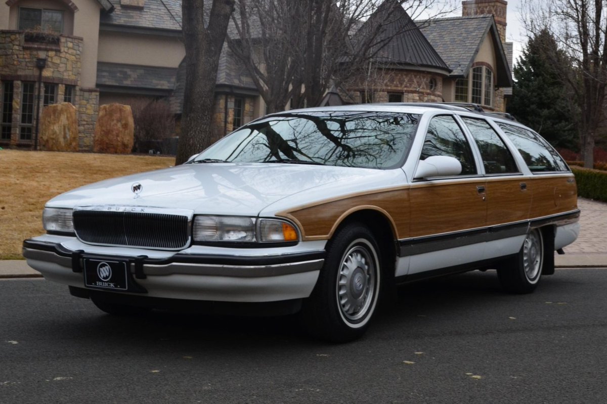 Now live at BaT Auctions: 1995 Buick Roadmaster Estate Wagon bringatrailer.com/listing/1995-b…