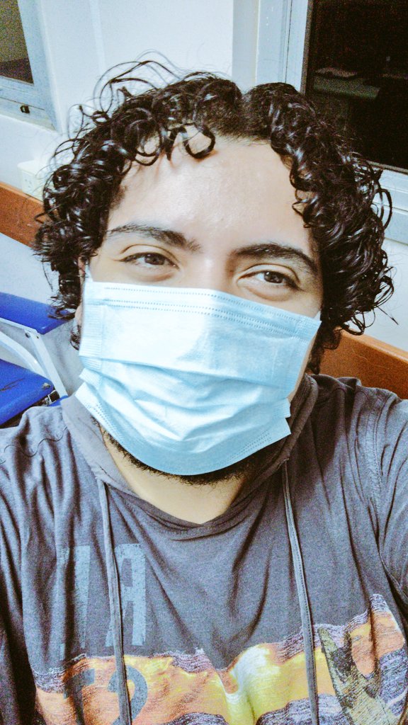 BeniicioJr's tweet photo. Trabalho vestido de mendigo sim, mas de cabelo feio nunca.
Meu cabelo amou o mimo caro que eu dei pra ele.. #Avlon me patrocina https://t.co/tnzwX0pKwy