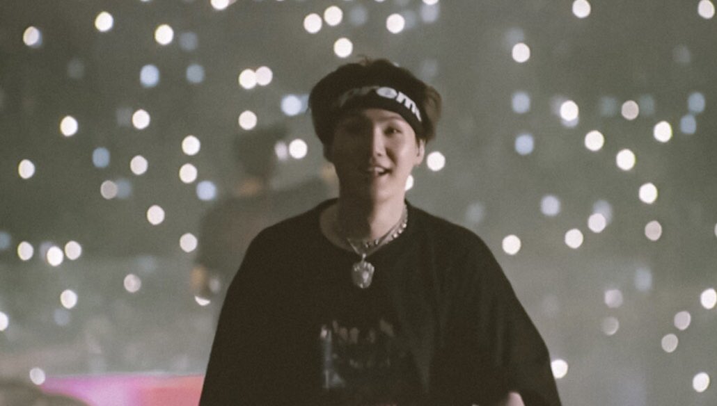 agustdfms's tweet photo. our happiness ♡ https://t.co/D67fW2MZgH