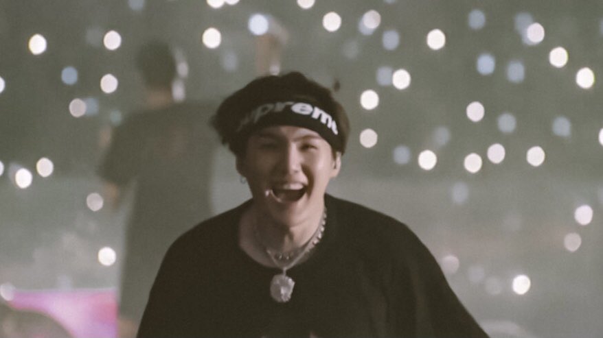 agustdfms's tweet photo. our happiness ♡ https://t.co/D67fW2MZgH