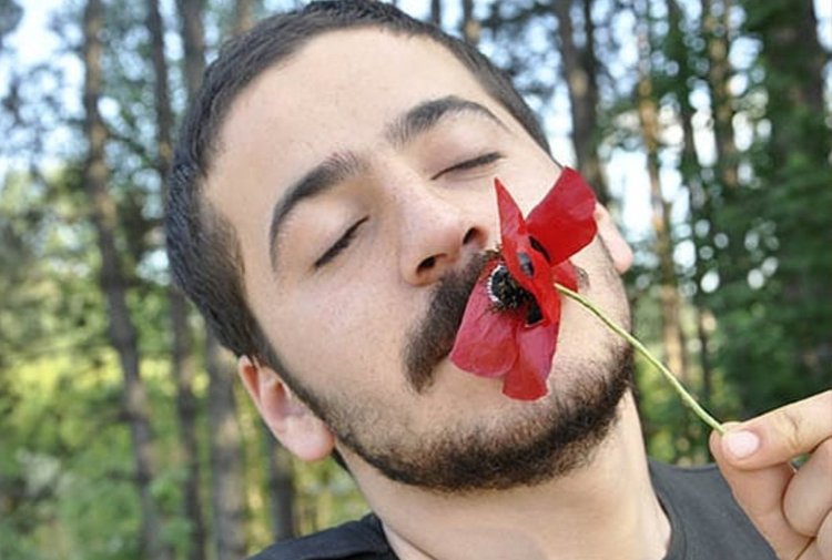 Seni öldürende yoktur din iman...

İyi ki doğdun ALİ'm✌️
#Aliismailkorkmaz