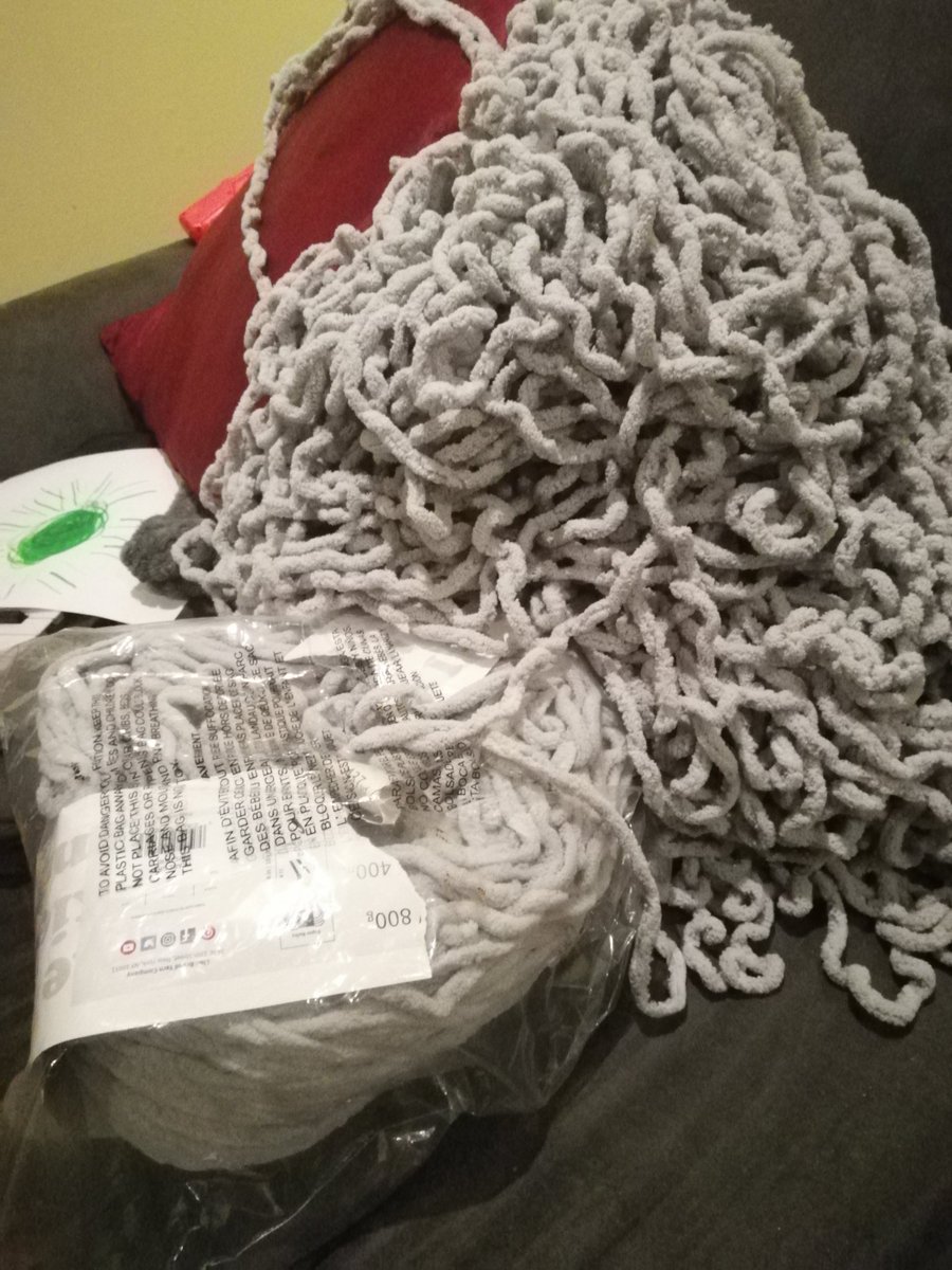 CandyCowStories's tweet photo. Was half way done. Didn't like how wide the baby blanket was going to be. Frogged the whole thing. Starting over. #knitting #knittingfail https://t.co/KADtWnw003
