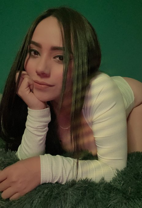 Cuando ten&iacute;a el cabello negro como t&uacute; conciencia  🖤 https://t.co/RzaZS2LfoK