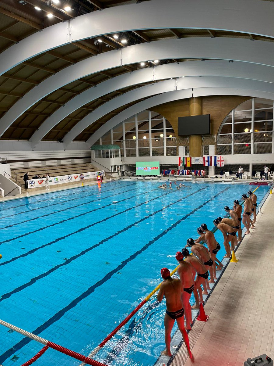 cnswaterpolo's tweet photo. OSC Budapest 17 - Astralpool CN Sabadell 11. Anada 1/4 de final de l'EuroCup. 
#somCNSabadell #adnclub #somwaterpolo #wpinternacional
#Astralpool #BancSabadell #redbar #crown #tyr https://t.co/pGY1YRg5VH