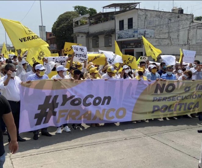 NvaIzq's tweet photo. Juicio político para @CuitlahuacGJ por ataque a las instituciones democráticas de #Veracruz revocación del cargo por violaciones graves al estado de derecho y a los derechos humanos de l@s veracruzan@s @RogelioFrancoC #NoEatásSolo #ElPRDConFranco #LibertadParaFranco @PRD_Ver https://t.co/6PjvOkfANf