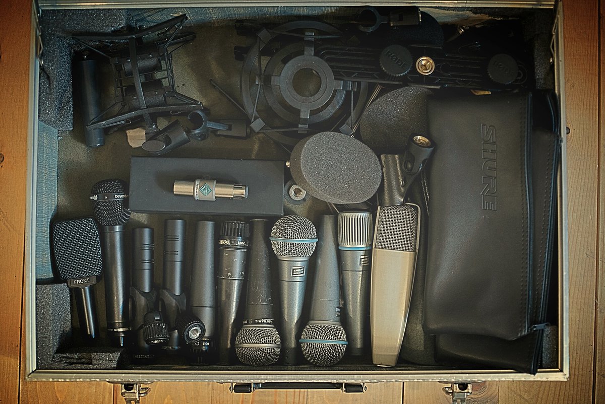 Blackvoltaudio's tweet image. Germanium Flavour:

Triton Audio ha creado el preamp FetHead GE que integra un circuito híbrido y consta de JFets de bajo ruido y un transistor de Germanium seleccionado a mano, ofrece 29 dB de amplificación y una calidad sonora increíble

 #RecordingTools #DistributedByBlackvolt