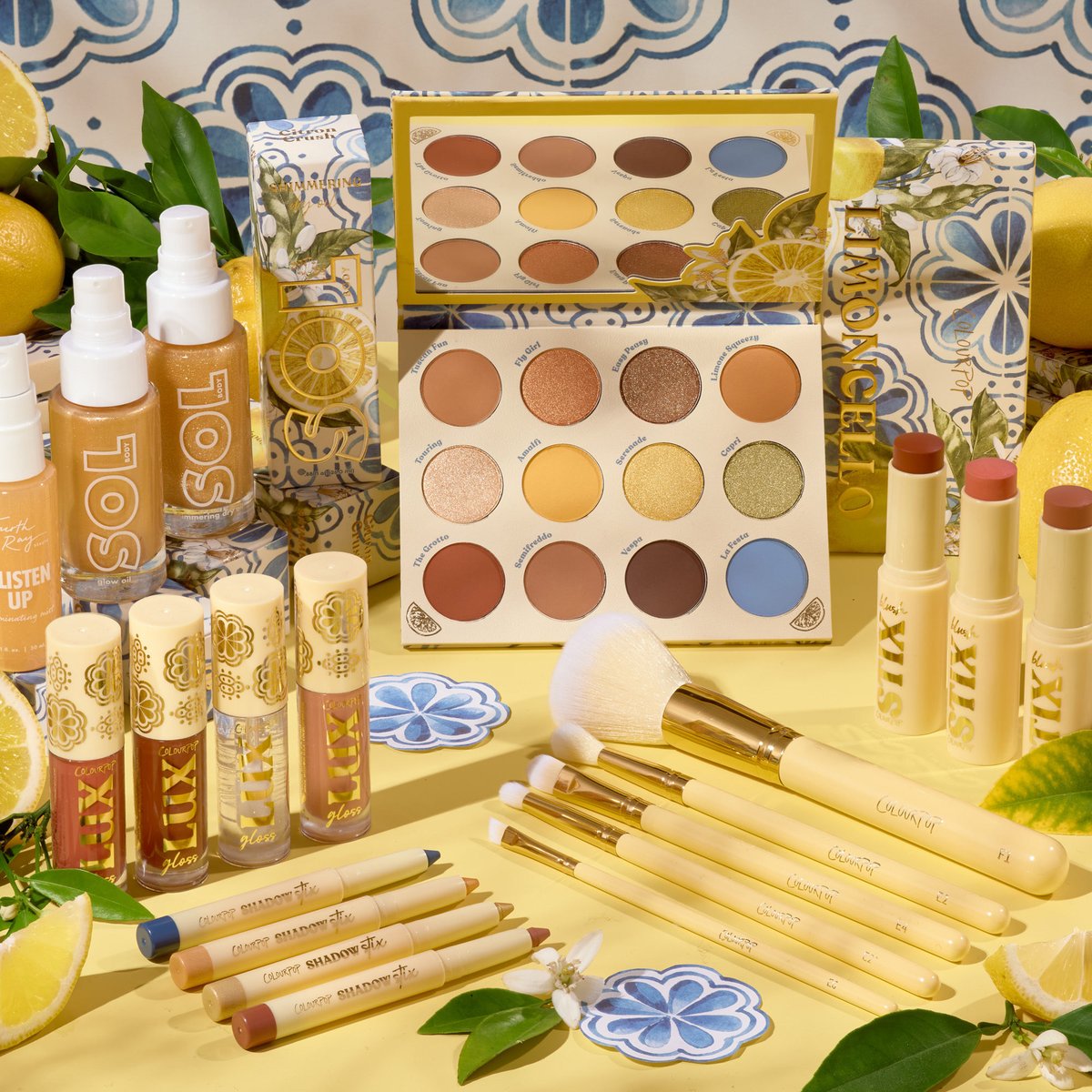 FourthRayBeauty's tweet photo. #GIVEAWAY TOO JUICY🍋 We are launching our NEW spring collection Limoncello &amp; want to celebrate with a juicy giveaway🍋 We are giving away the full Limoncello collection to TWO lucky winners 

Go Enter:
✨follow @fourthraybeauty @solbodyco @ColourPopCo 
✨like +RT

GOOD LUCK🍋 https://t.co/vh5Rzu8wip