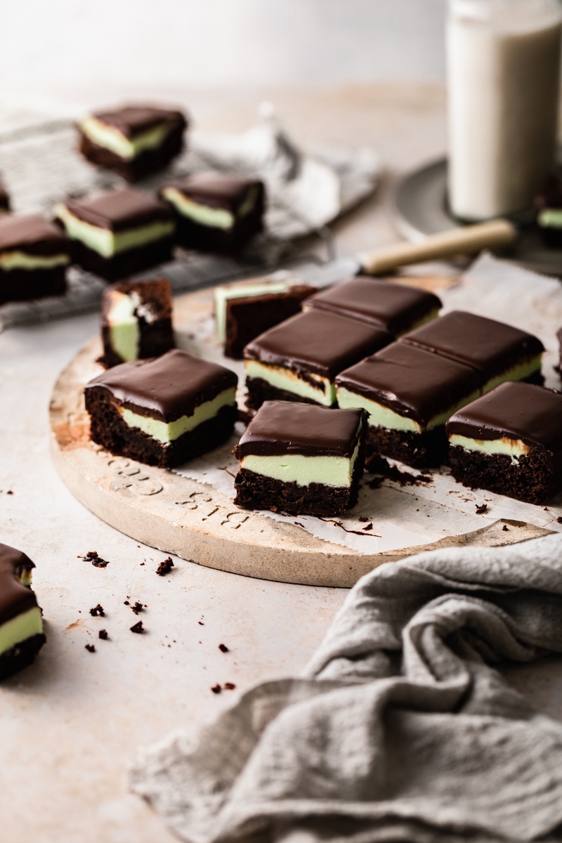 EdwardandSons's tweet photo. Happy St. Patrick's Day ☘️ Give these Irish Cream Brownies a go! Made with Native Forest Organic Classic Coconut Milk and chocolate ganache. Both vegan and gluten-free 🤩 ⁠
⁠
Recipe linked below 👇 ⁠
.⁠
.⁠
.⁠
https://t.co/GP36Ra8xGV  https://t.co/u3nIdOCdrf
