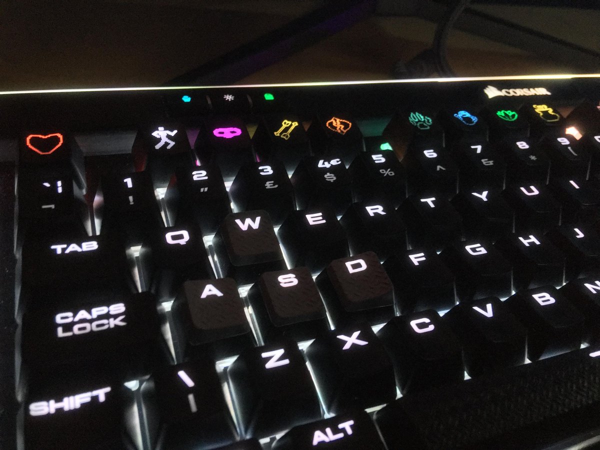 OldSchoolRS's tweet image. ⌨ Typing in Old School 101

🎨 We are loving these custom, skill-based keycaps made by De_Lukas!