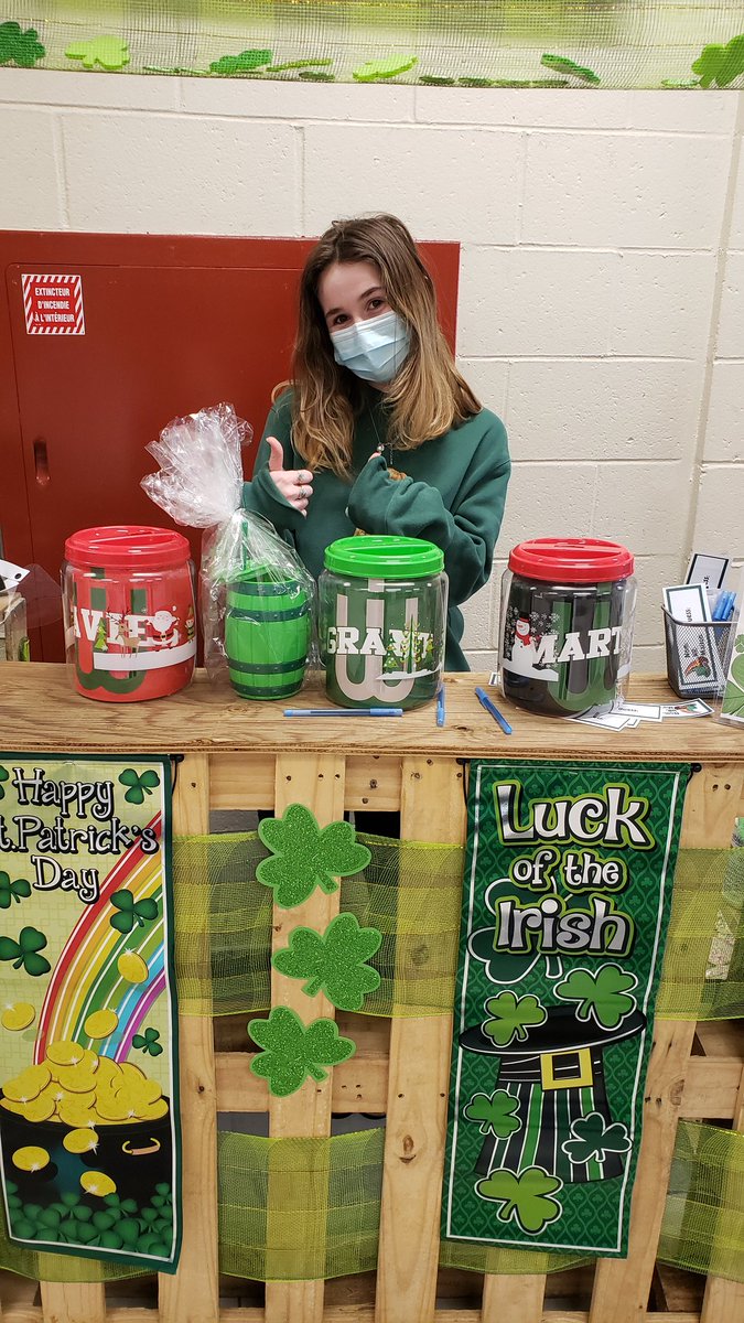 Bonne Saint Patrick à tous les élèves et membres du personnel @WICMtl 

It was great to hear some laughter and see some joy in the hallway today!