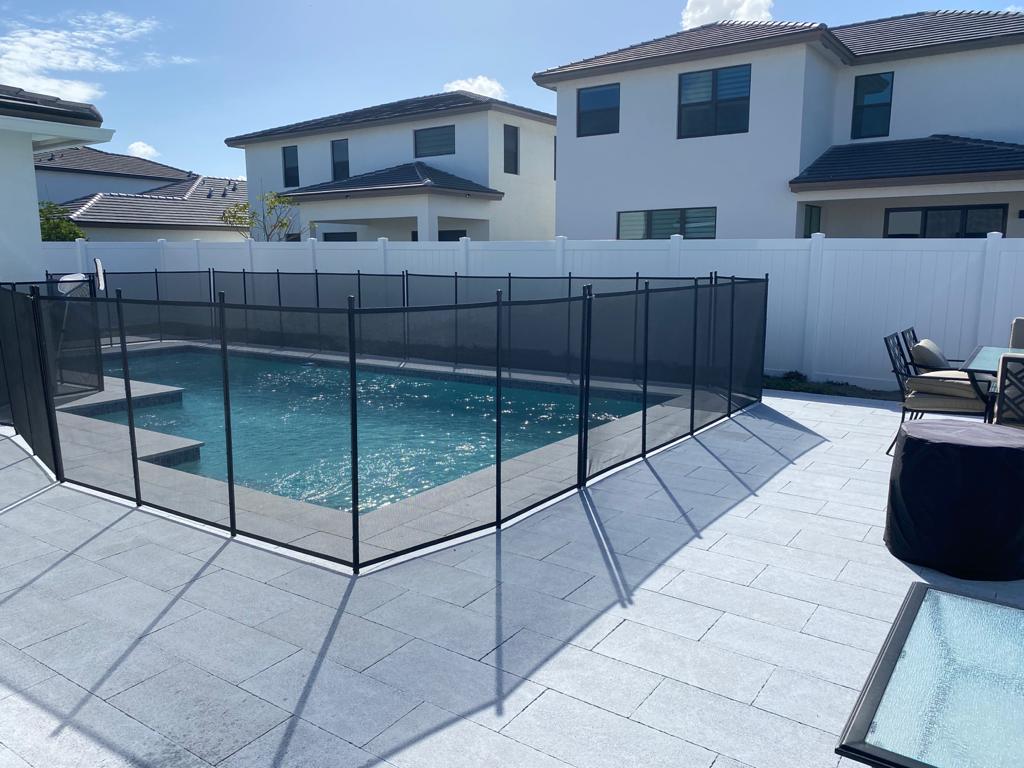 THDFenceCity's tweet photo. Ultimate protection and privacy for your pool, removable mesh safety fencing with our PVC white Madrid series make a great combo!

Call today for a free estimate 833-433-3623

#thdfencing #pvcfence #homedepot #fence #fenceinstallation #miamidade #broward #poolfence https://t.co/r5bPrnO6rL