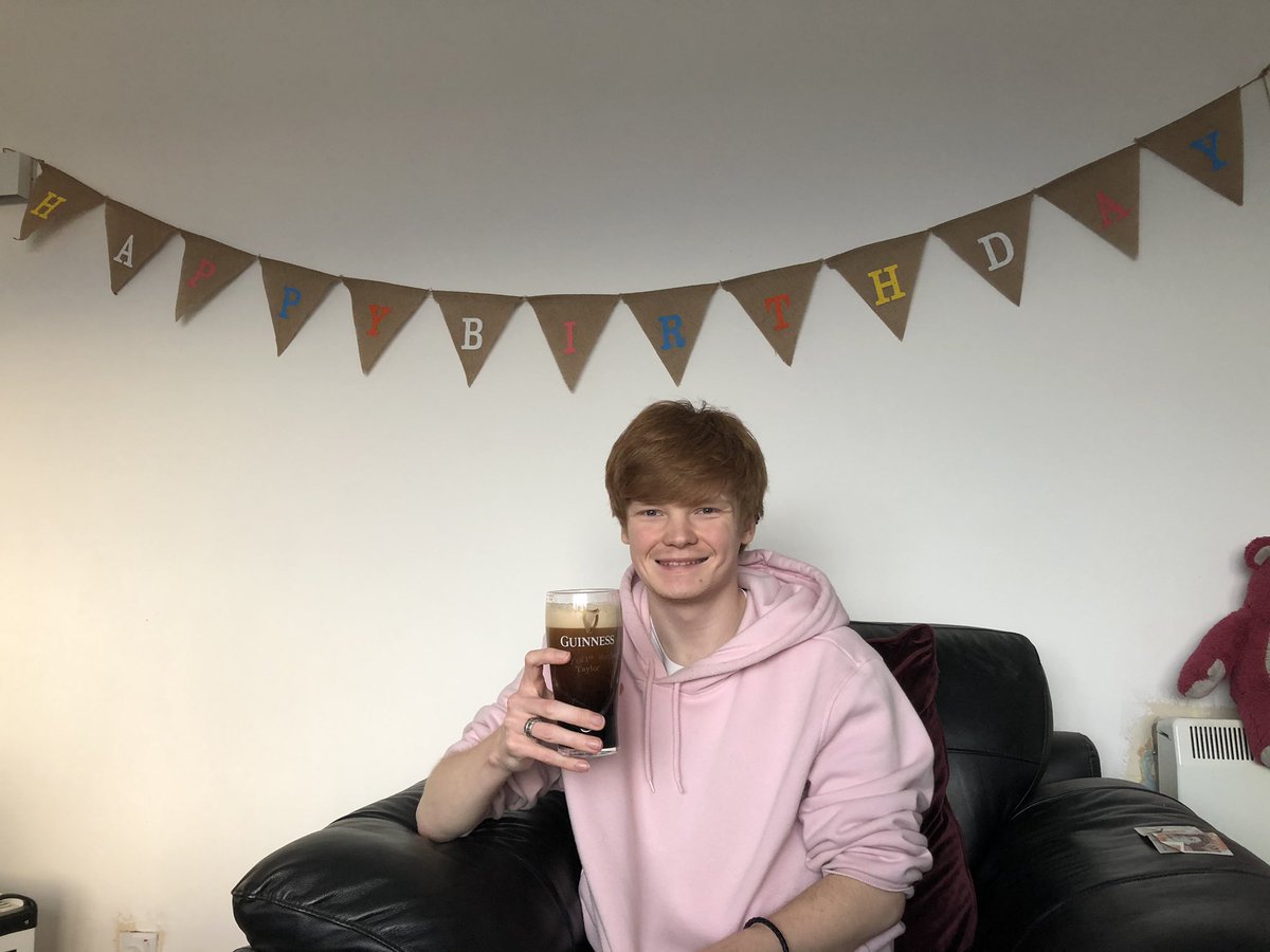cazzzaaarrr's tweet photo. And my baby is 22 years young 🥰 🥳 https://t.co/C4XifnVrjE