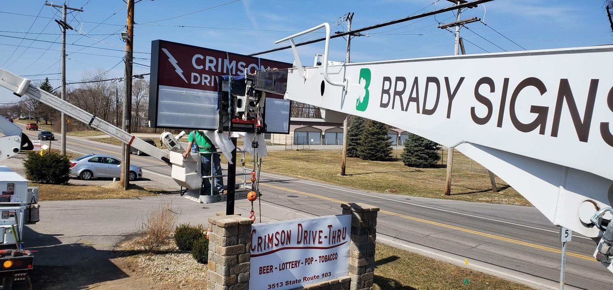 BradySignCo's tweet image. Some cool in progress and completion photos of a new pylon sign down in Willard one of our crews finished up today. #OurSignsMeanBusiness #PylonSigns #PoleSigns #LED #UL