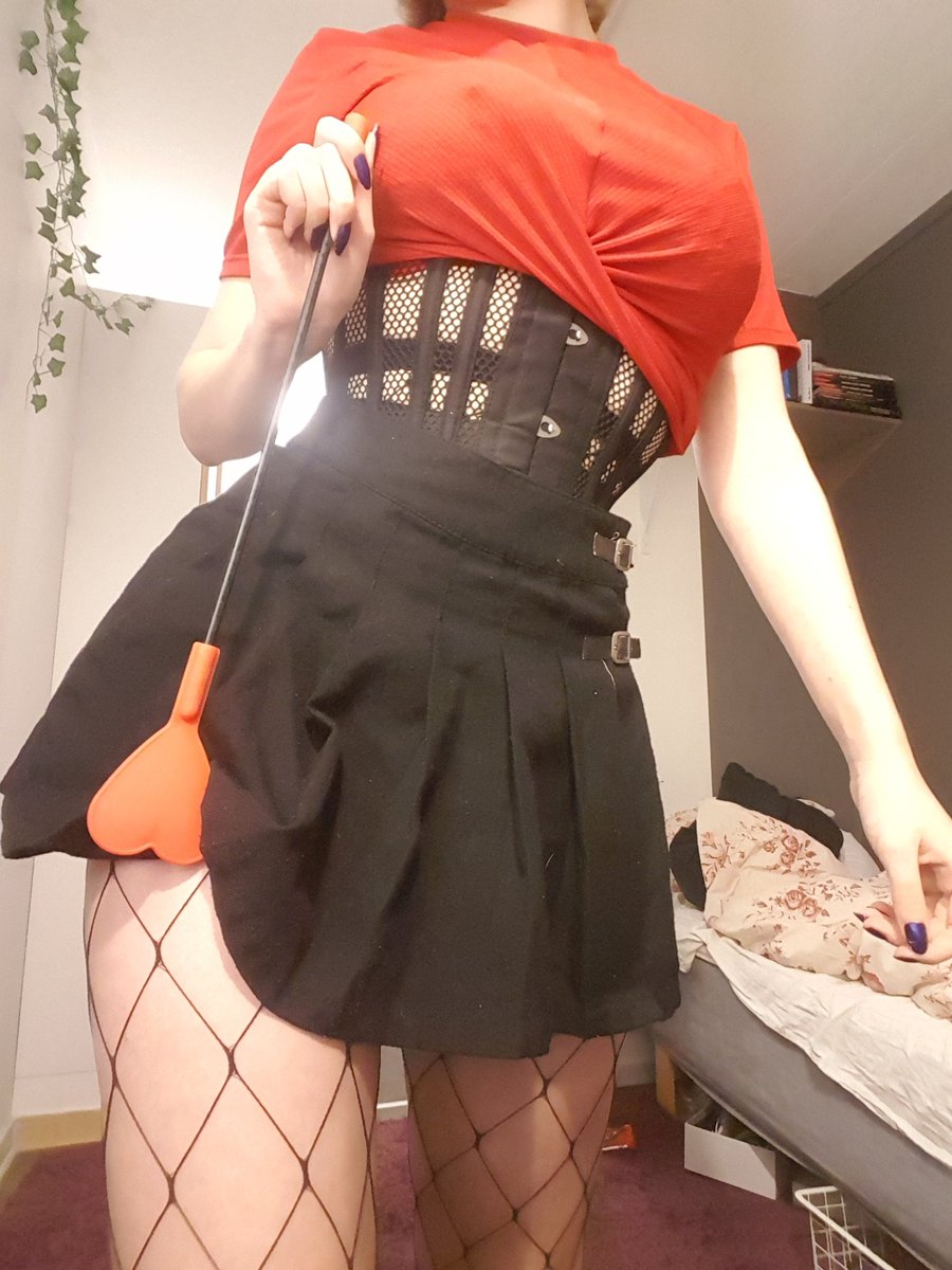 PUNISHMENT RT GAME
For @ErikATM5
Two hours

1 RT=one alarm on his phone, once an hour where he will be send 1% of his paycheck, 24 consecetive hour limit. Will repeat every month untill debt is paid.

Comments and likes, 1£ debt.
2 comments/person.

He belongs to me now.