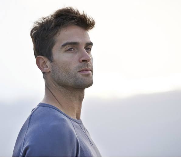 Aquarius men. Just looking man. красивый бизнесмен. мужчина тссс. умный мужчина.