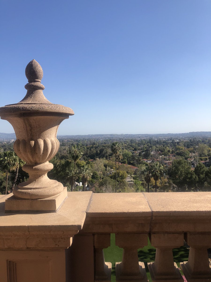 tazerockz's tweet photo. Nice View! LA #highviews https://t.co/5eh6a8jfbA