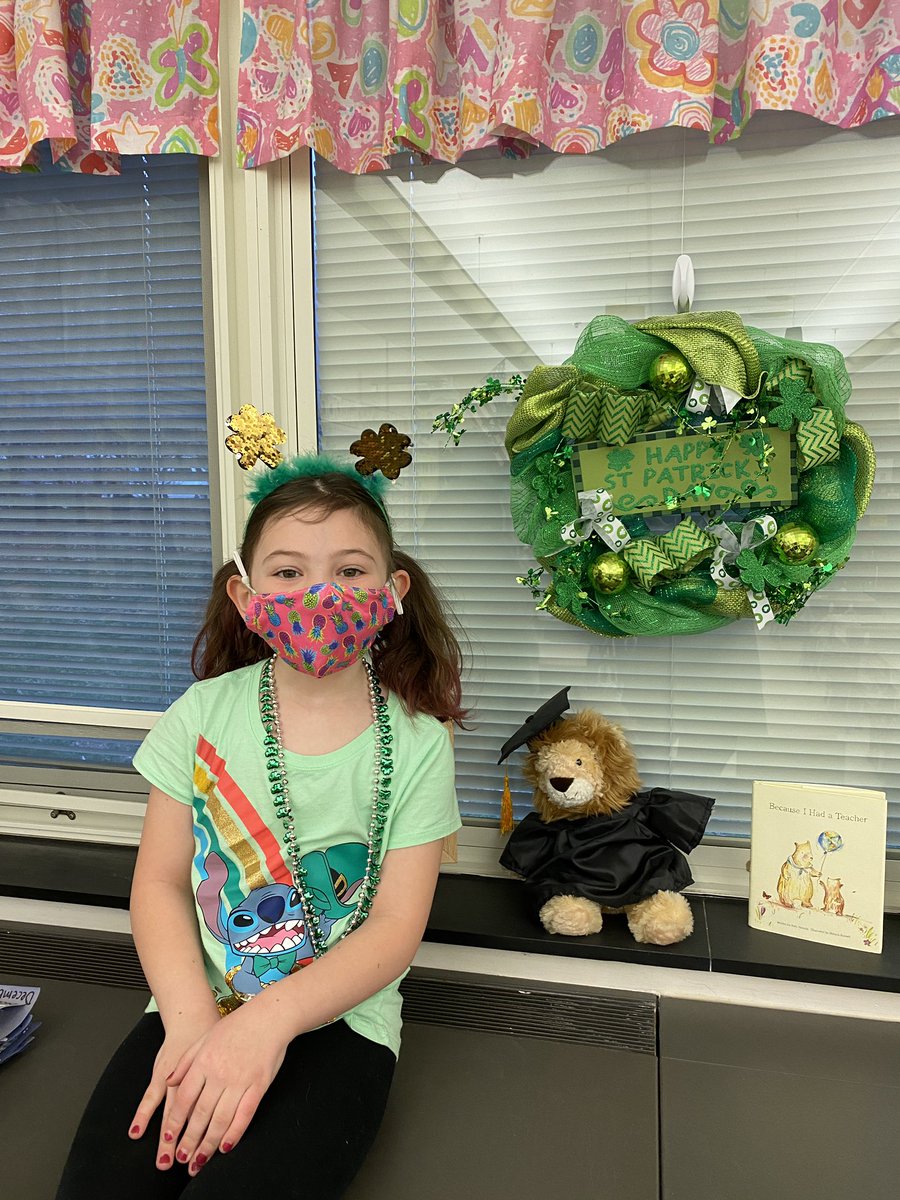 MrsZebertavage's tweet photo. We are so lucky in first grade!!! @OwenJRobertsFC #whatmakesfcspecial https://t.co/4Itshxzsd5