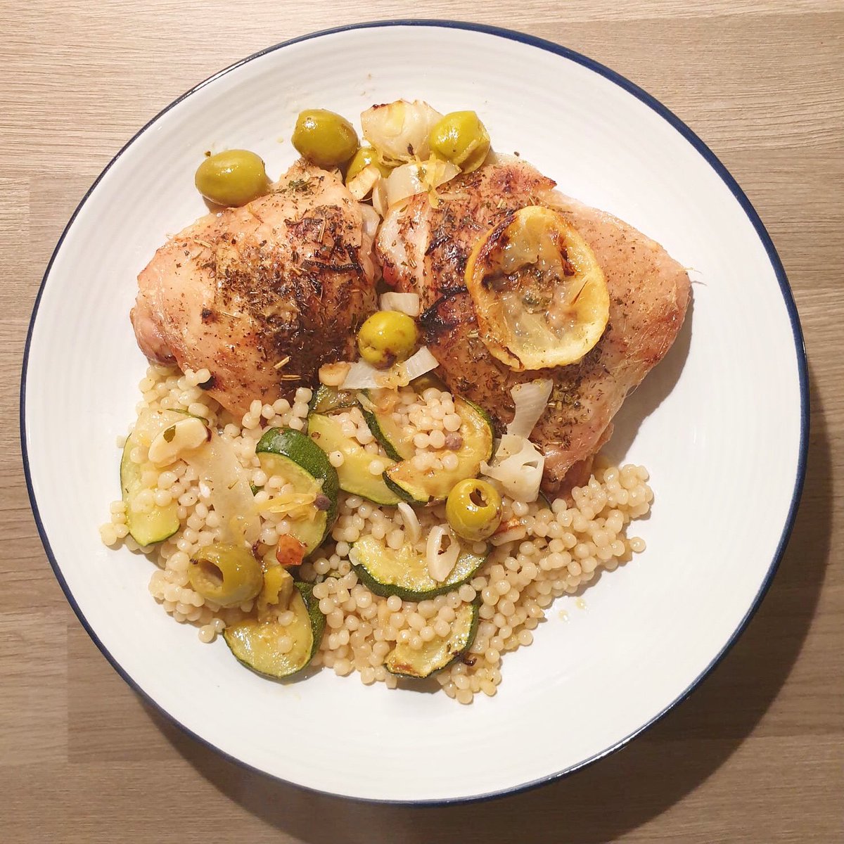 TroutsBistro's tweet photo. Maybe not the prettiest but such a tasty low effort mid week dinner/ #TrayBake.

#ChickenThighs roasted with herbs de provence, #lemon juice, peel, #olives, onion &amp; garlic then served with giant #coucous &amp; courgettes. https://t.co/sIIgEqwTVi