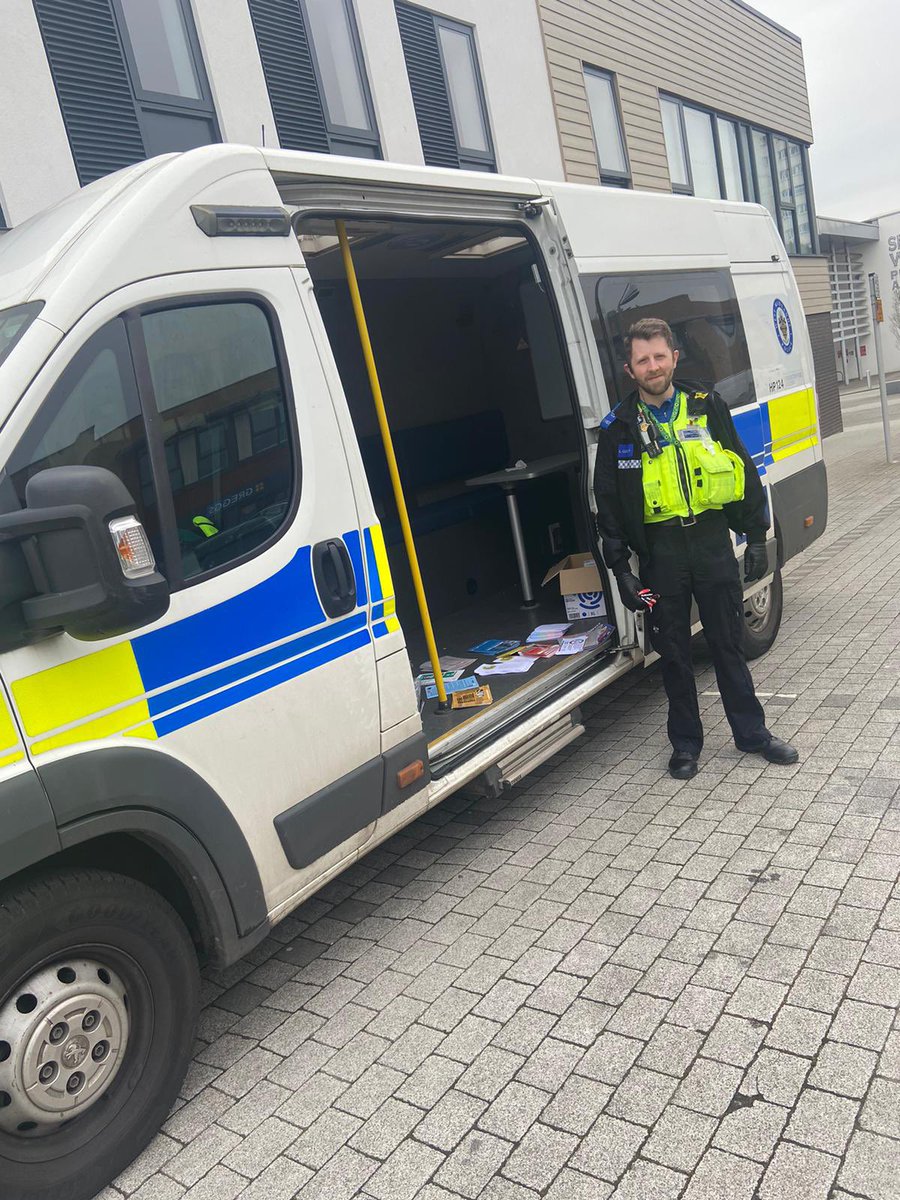 SmithswoodWMP's tweet photo. Thank you to everyone who came out and spoke to our PCSOs today ππ
If you have any locations that you would like to see us offering crime prevention advice please comment below β¬οΈ #SOLIHULLIMPACT
#RollOnDayFour @AlecWallaceWMP https://t.co/Hv8qyIhQlq