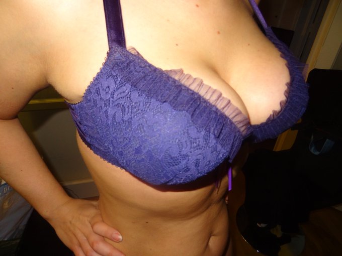 #boobs #tits #seins #grosseins #milf https://t.co/qjINo1gBHw<a href="/tag/boobs"class="tags">#boobs</a><a href="/tag/tits"class="tags">#tits</a><a href="/tag/seins"class="tags">#seins</a><a href="/tag/grosseins"class="tags">#grosseins</a><a href="/tag/milf"class="tags">#milf</a>