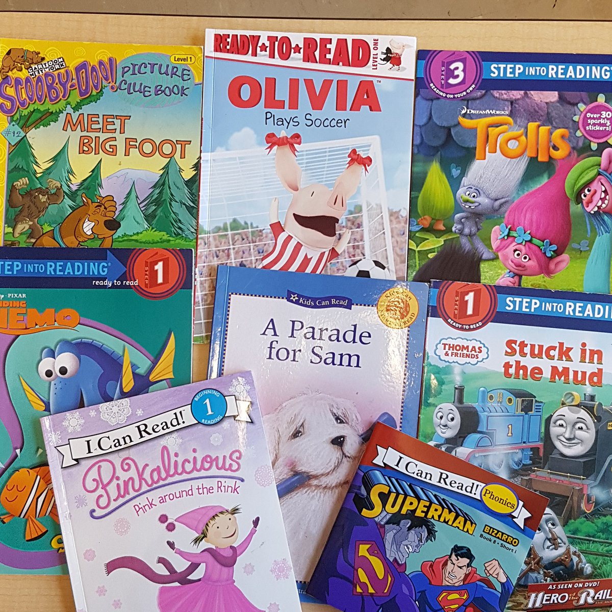 MsOwenHDSB's tweet photo. What an exciting day ELPHA had! We started the morning with new "book bags" and reading time. Students even asked for MORE time to read later in the day! Ask your child what books they have this week and what new words they read! #readers #highinterest #ELPHA @PsPineview https://t.co/NPQ6syeMbh