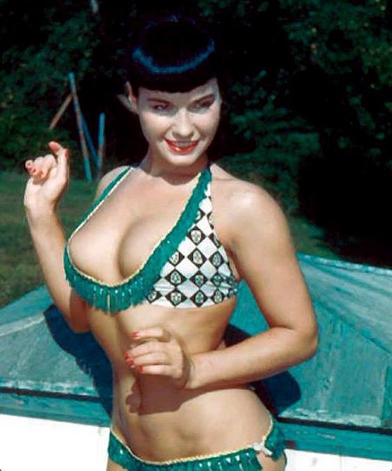 Happy St. Patrick&rsquo;s Day, Bettie babes &amp; beaus! 🍀💋🍀   #bettiepage #pinup #stpatricksday #1950s #kissme<a href="/tag/pinup"class="tags"><span>#pinup</span></a><a href="/tag/stpatricksday"class="tags"><span>#stpatricksday</span></a><a href="/tag/bettiepage"class="tags"><span>#bettiepage</span></a><a href="/tag/1950s"class="tags"><span>#1950s</span></a><a href="/tag/kis"class="tags"><span>#kis</span></a>