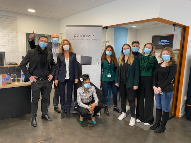 DeSousa_Emilie's tweet photo. L'équipe de la boutique #Orange de #SaintMaximim dans l #Oise est à votre disposition pour vous proposer les services ultra-personnalisés de @parnasse la marque sélective d'@orange #Mobile #WiFi #fibre #connexion @JeanyvesThery @RactMadoux @antoine_blanc https://t.co/50RxqvoJ2A https://t.co/s4JnkGw2l8