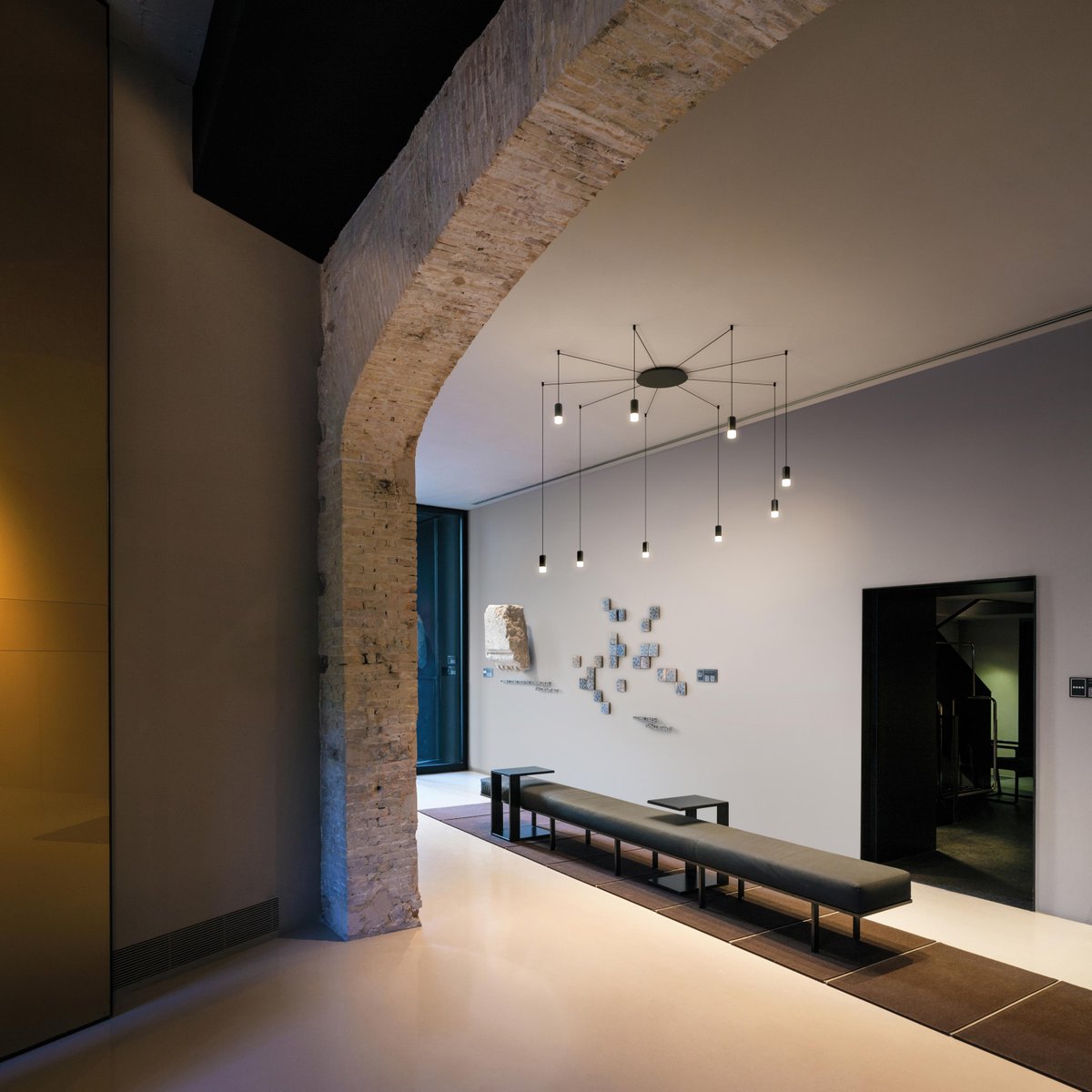 Wow_Lighting's tweet image. The @VibiaLight Wireflow Freeform by Arik Levy.

Elegant structure of fine cables and LED terminal by Wireflow allows the combination of multiple individual pieces to carry out major graphic lighting installations.

Read more: bit.ly/2OzbDS1

#wowlighting #vibiamiles