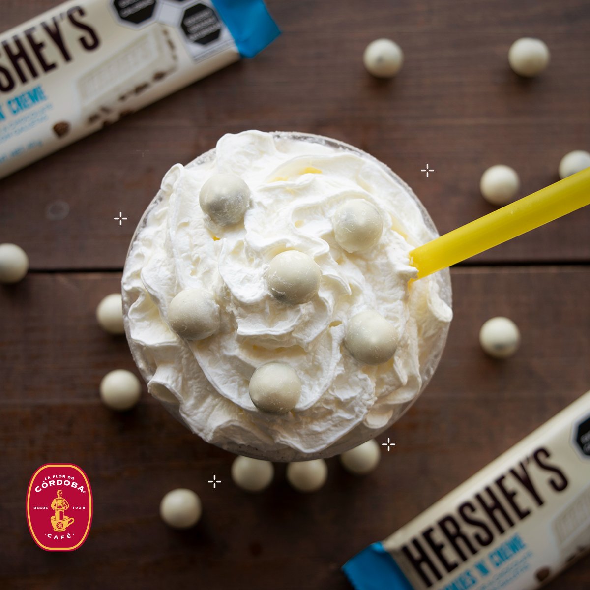 flordecordobamx's tweet photo. Querer bonito no sólo es para personas, #LaFlorDeCórdoba lo hace así💕... Un Frappé Cookies & Creme 🤤 ¿Ya lo probaste? 🤩👌🏽
¡¿Qué esperas?! Ven por el tuyo a la sucursal más cercana.
#LFDCMiCafé #PonteCookie #CookiesInLove #MiEscape #ConsumeLocal #Hersheys https://t.co/B2xmWezHLz